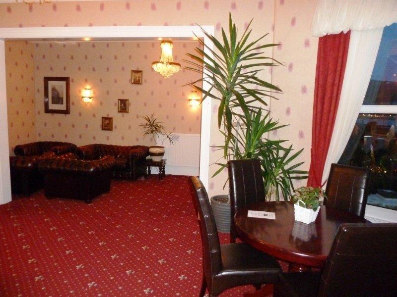 חלנדודנו The Central Hotel מראה חיצוני תמונה