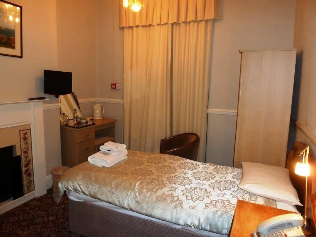 חלנדודנו The Central Hotel מראה חיצוני תמונה